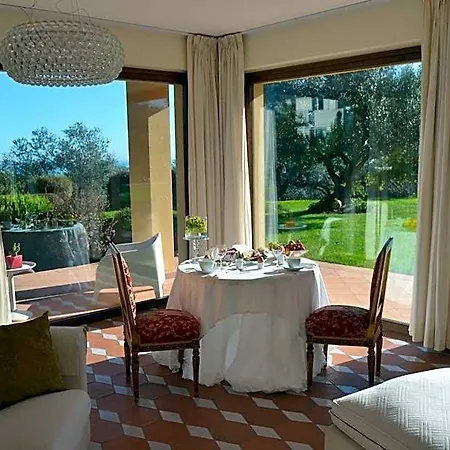 Zagara Luxury Bed & Breakfast 4*